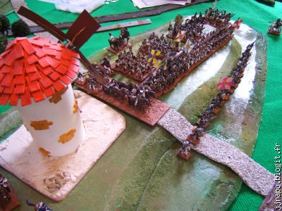 Leur infanterie investit une colline, à l'ombre d'un moulin signé Seb