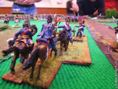 L'artillerie française en action, avec un général accolé
