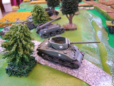 Un M 36 US sur fond de King Kong (155 autoporté)