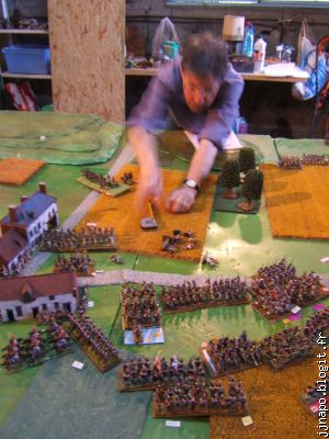 Vivian essaie desespéremment de rattraper sa cavalerie. Trop tard!