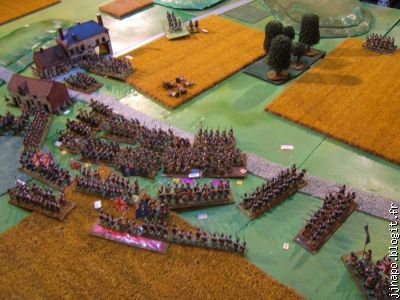 En arrière plan, l'artillerie inutile, car inutilisée, de Vivian.