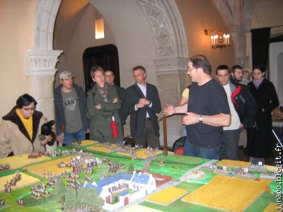 JJ expliquant aux visiteurs ce qu'a été Waterloo : un beau bordel
