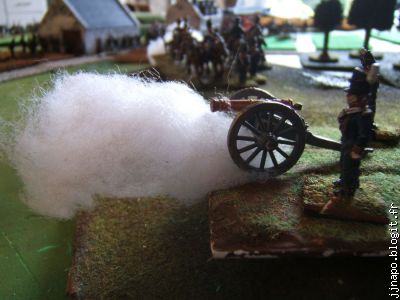 Pendant que l'artillerie godonne continue à pilonner l'assaillant
