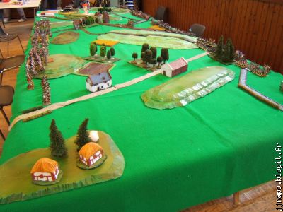 La table sur laquelle tout se joua. Bientôt le plomb fondu va y couler