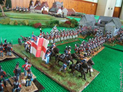 Tandis que l' armée british de JJ,  impassible, attend l'ennemi
