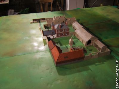 La maquette vient de la marque anglaise Hovels.